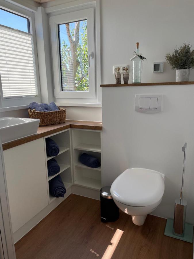 Вилла Tiny House Moritz Fedderwardersiel Экстерьер фото