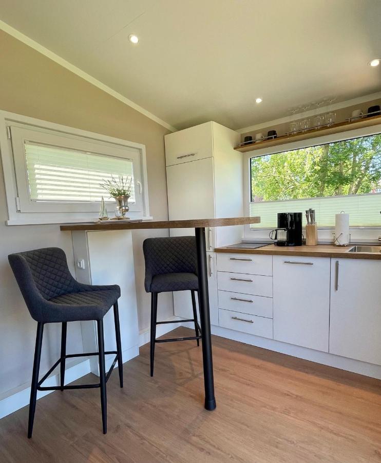 Вилла Tiny House Moritz Fedderwardersiel Экстерьер фото